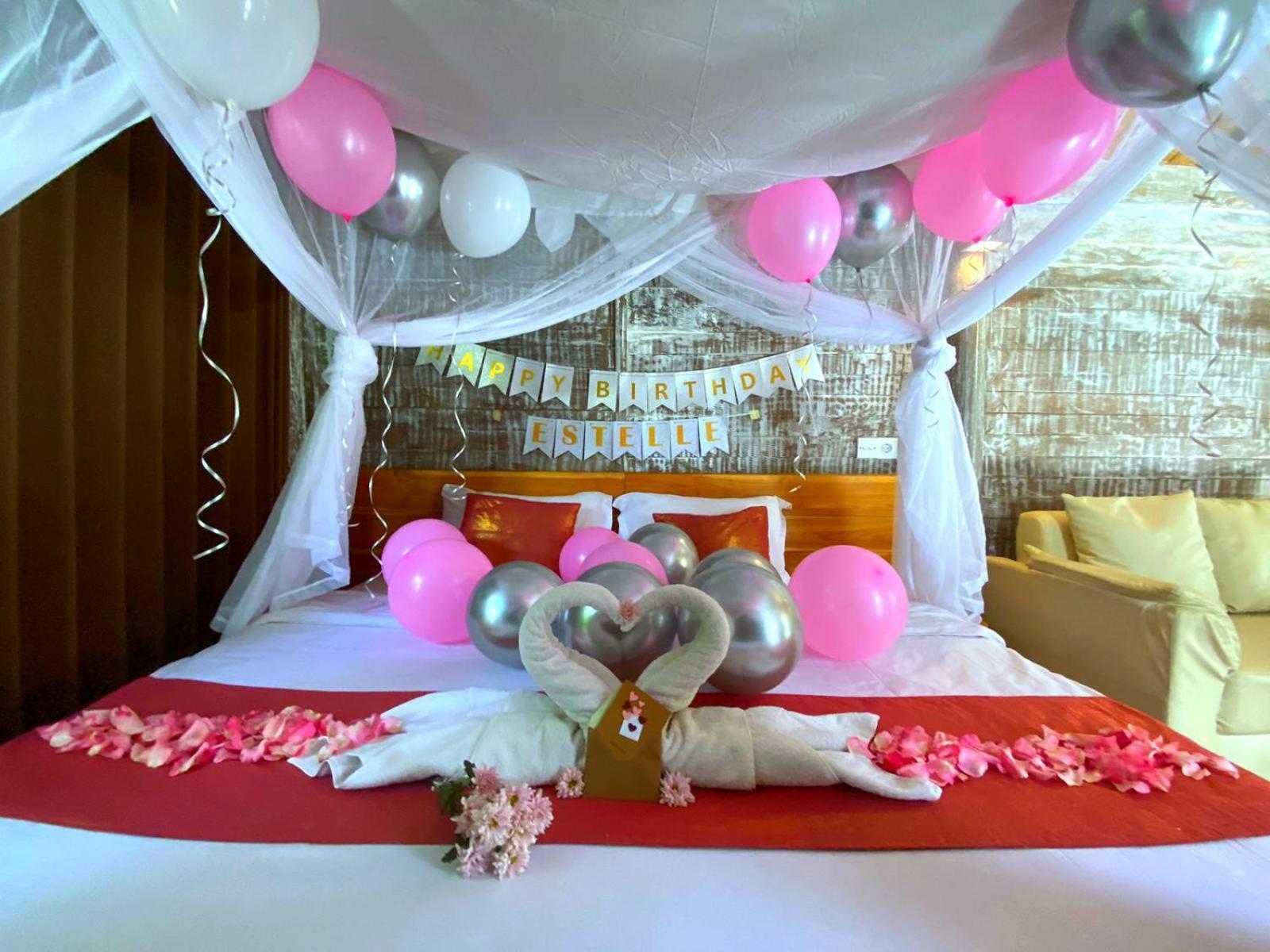 Promo! Private Vacation Rentals Villa, 2 Pools,4 Bedrooms,4 Bathrooms, Bali Seminyak エクステリア 写真